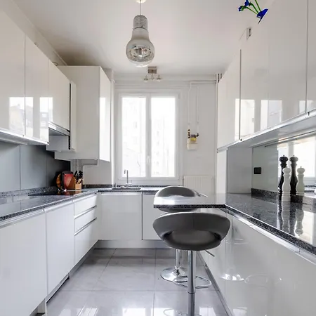 Veeve - Timeless Majesty Apartment Paris