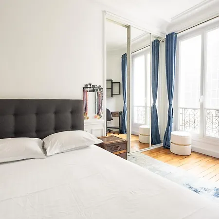 Veeve - Timeless Majesty Paris