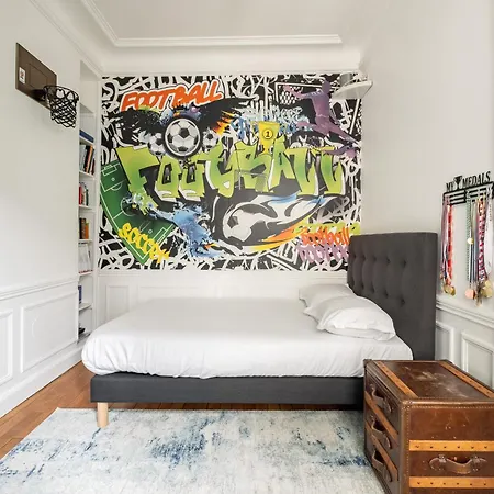 Veeve - Timeless Majesty Apartment Paris
