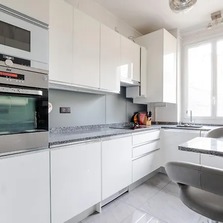 Veeve - Timeless Majesty