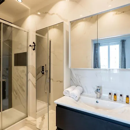 Veeve - Timeless Majesty