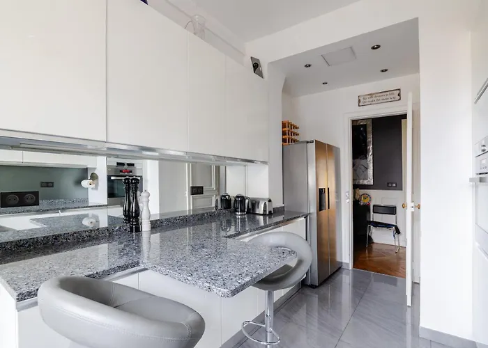 Veeve - Timeless Majesty Апартаменты *