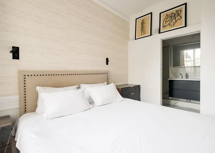 Veeve - Timeless Majesty Париж